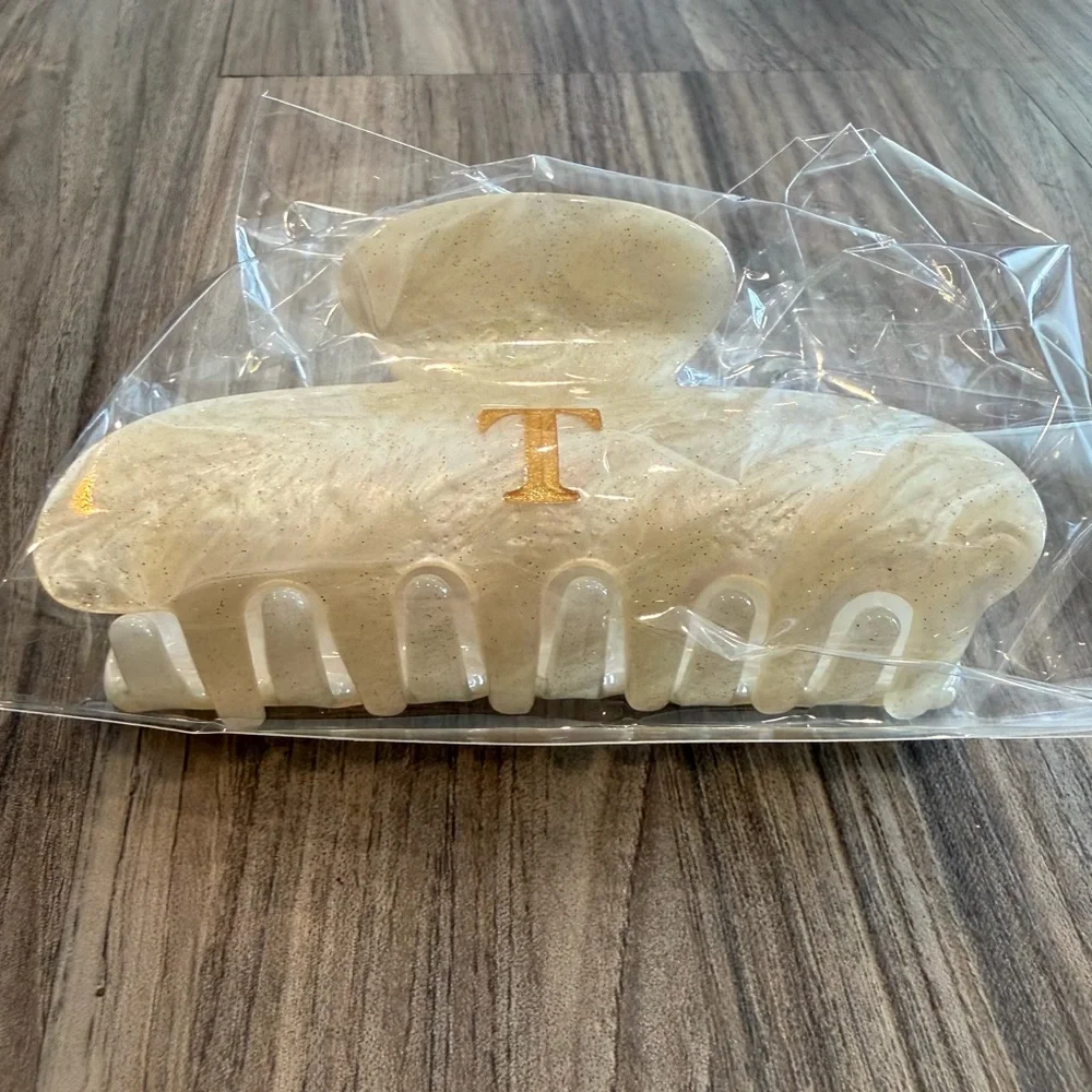 NWT Cream Hair Claw Clip with Gold Letter ‘T’